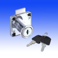 美力高五金制品廠-高要市金利鎮(zhèn)星西工業(yè)區(qū)-專業(yè)生產(chǎn)抽屜鎖、側(cè)面鎖、正面鎖、回爪螺母、麻雀臺(tái)、煙灰缸、七字吸盤板托系列-產(chǎn)品展廳