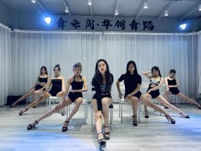 釋放熱情，舞動人生——華翎舞蹈南寧朝陽分校成年舞蹈培訓火熱招生中